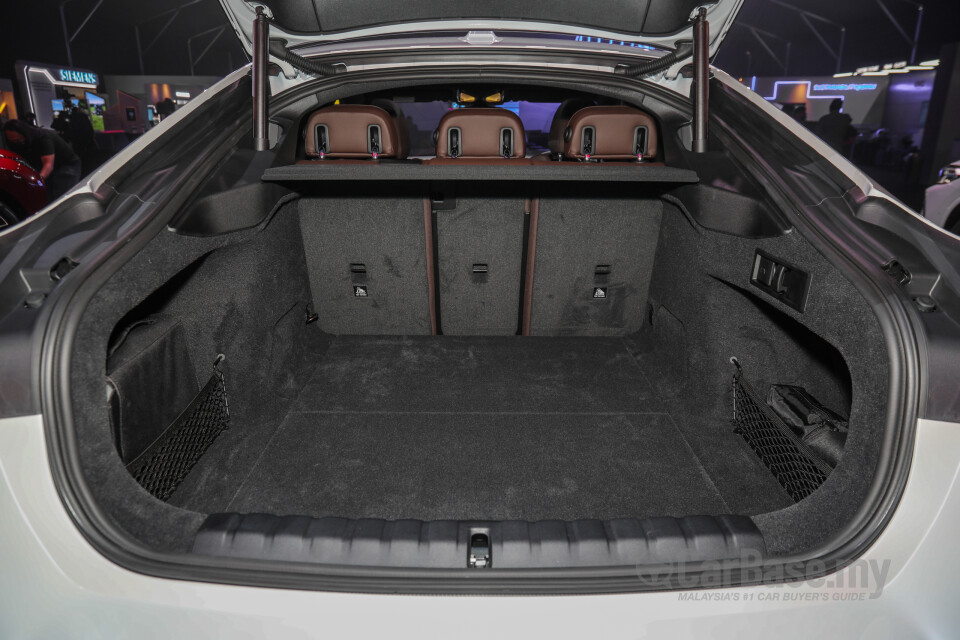 BMW i4 G26 (2022) Interior