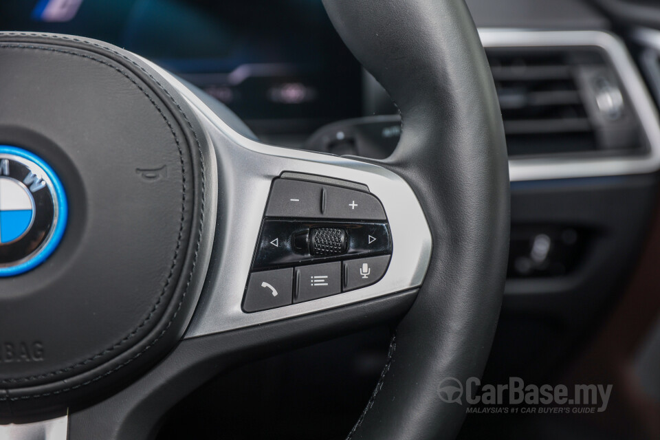 BMW i4 G26 (2022) Interior