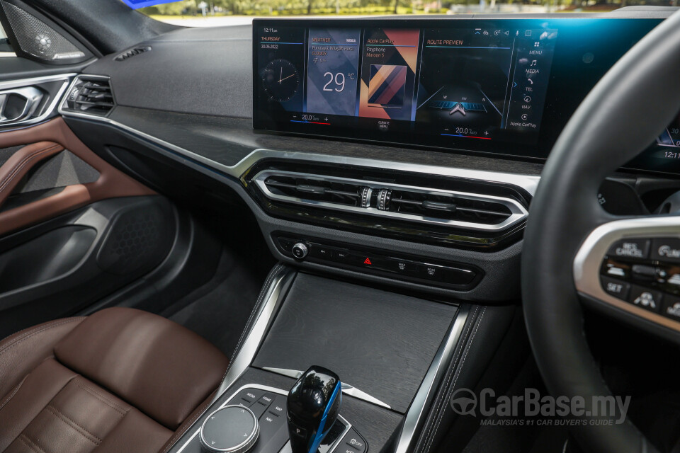 BMW i4 G26 (2022) Interior