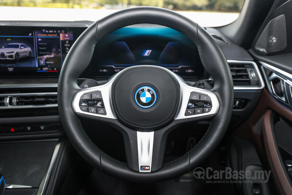 BMW i4 G26 (2022) Interior