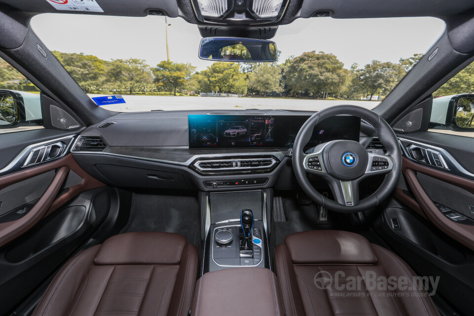 BMW i4 G26 (2022) Interior