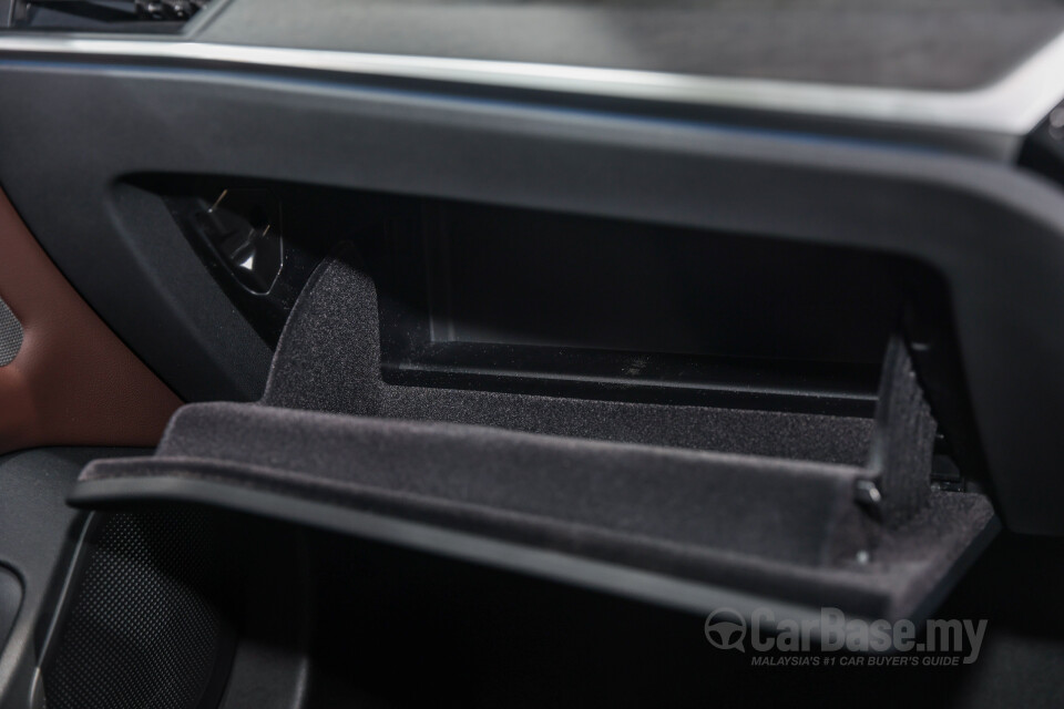 BMW i4 G26 (2022) Interior