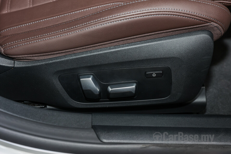 BMW i4 G26 (2022) Interior
