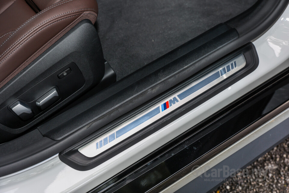 BMW i4 G26 (2022) Interior