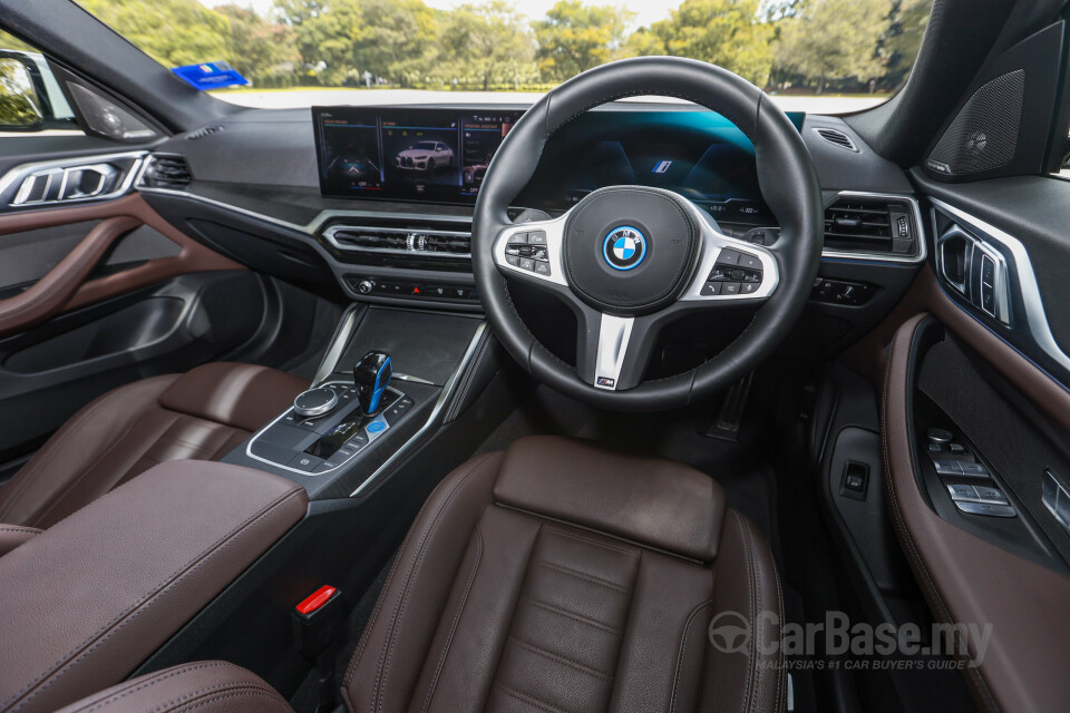 BMW i4 G26 (2022) Interior