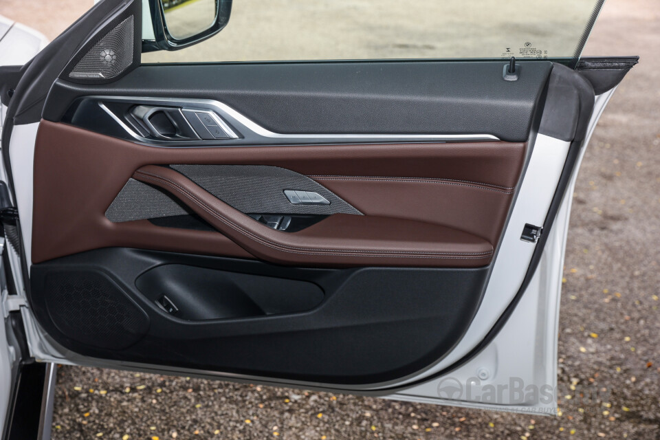 BMW i4 G26 (2022) Interior