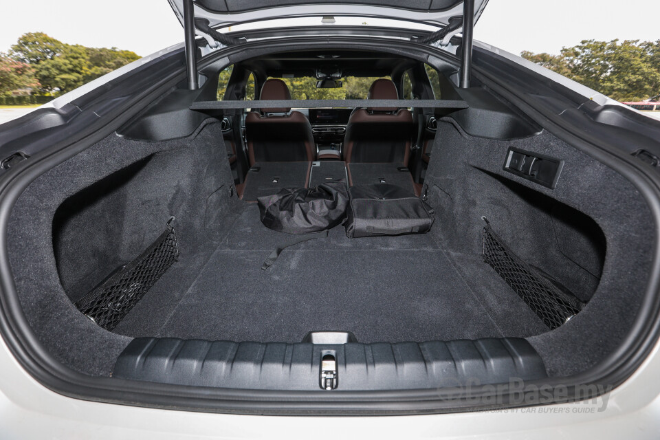 BMW i4 G26 (2022) Interior