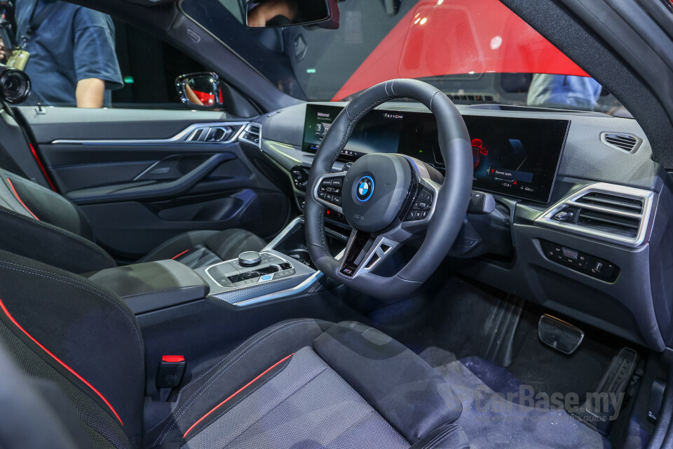 BMW i4 G26 LCI (2025) Interior