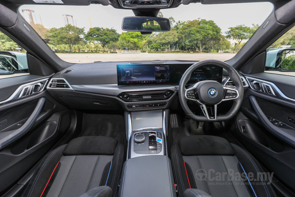 BMW i4 G26 LCI (2025) Interior