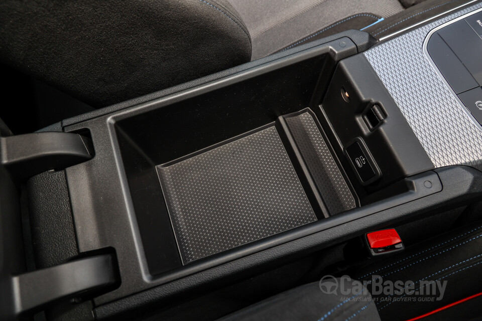 BMW i4 G26 LCI (2025) Interior