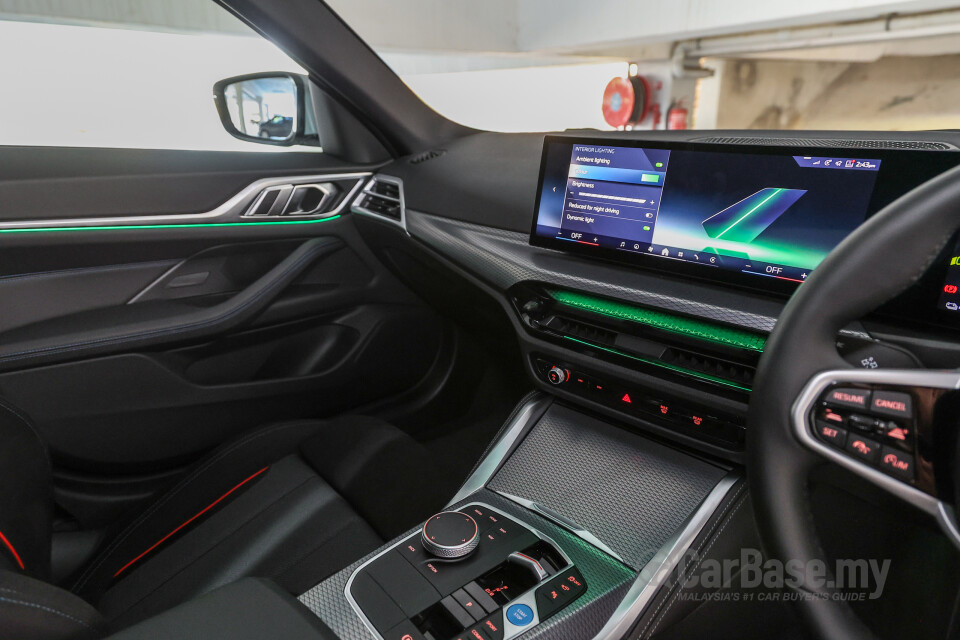 BMW i4 G26 LCI (2025) Interior