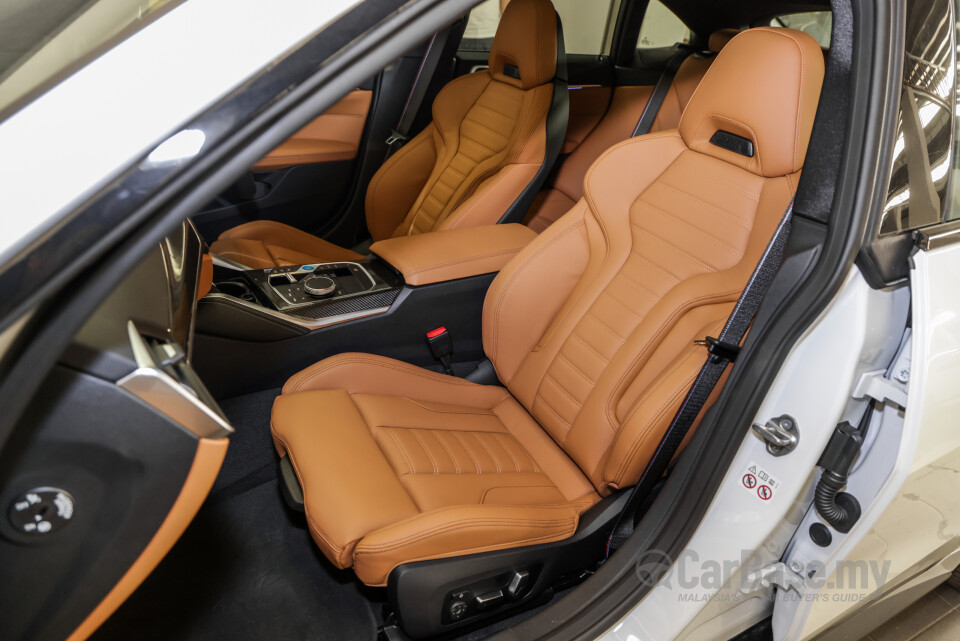BMW i4 M50 G26 (2022) Interior