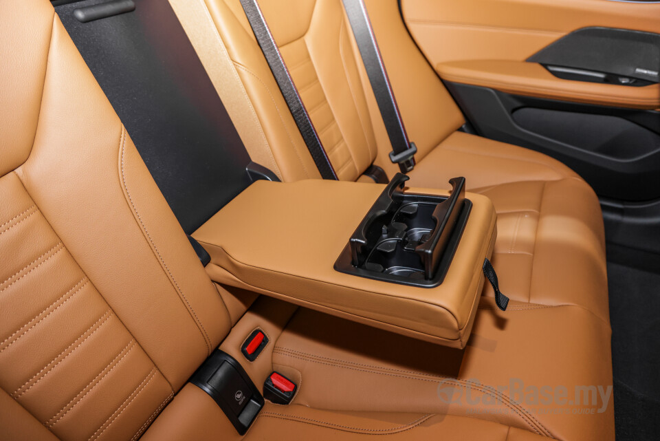 BMW i4 M50 G26 (2022) Interior