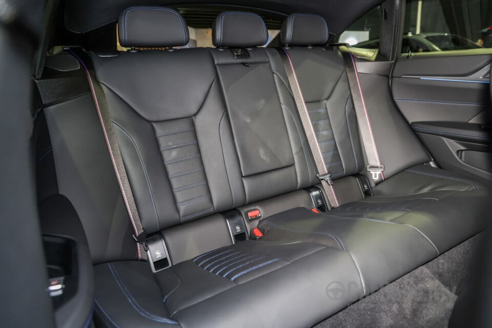 BMW i4 M50 G26 (2022) Interior