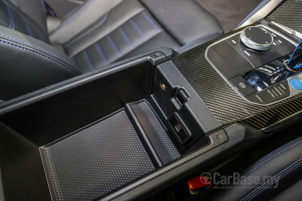BMW i4 M50 G26 (2022) Interior