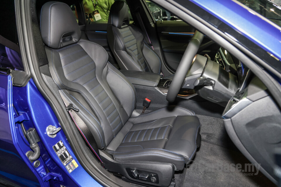 BMW i4 M50 G26 (2022) Interior
