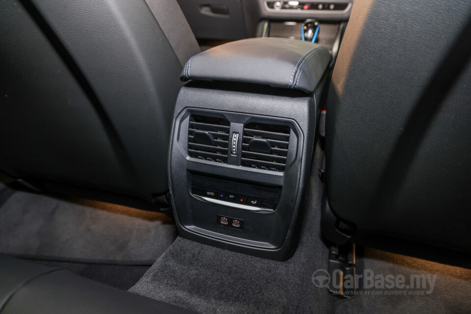 BMW i4 M50 G26 (2022) Interior