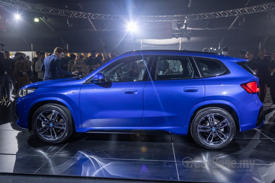 BMW iX1 U11 EV (2023) Exterior