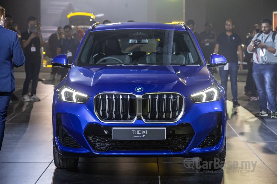 BMW iX1 U11 EV (2023) Exterior