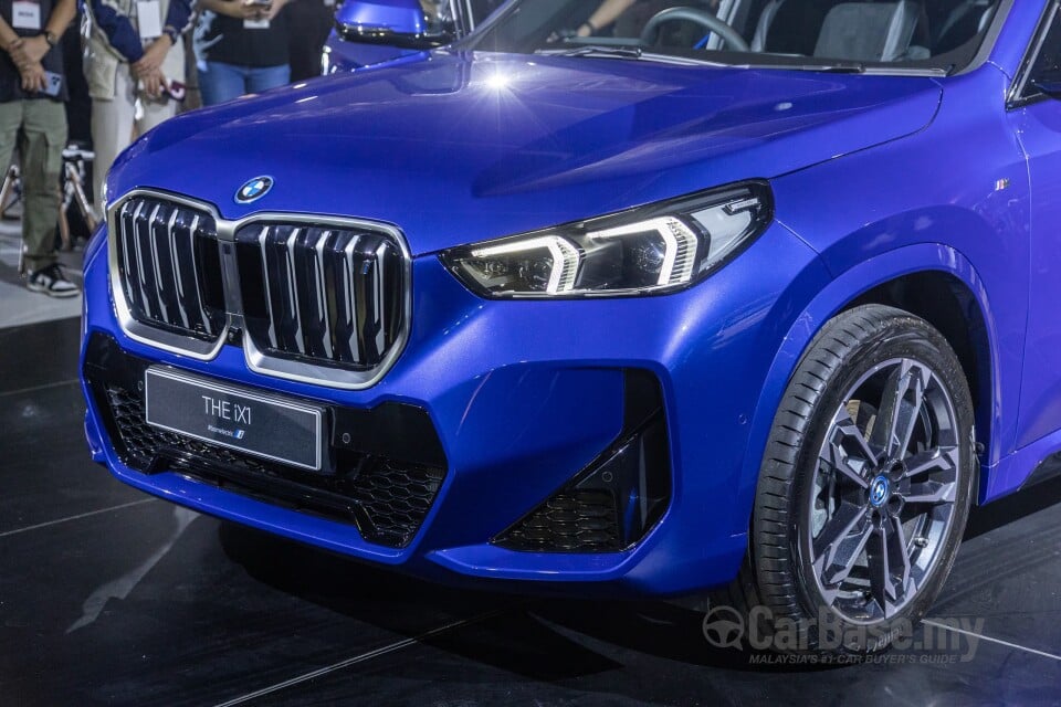 BMW iX1 U11 EV (2023) Exterior