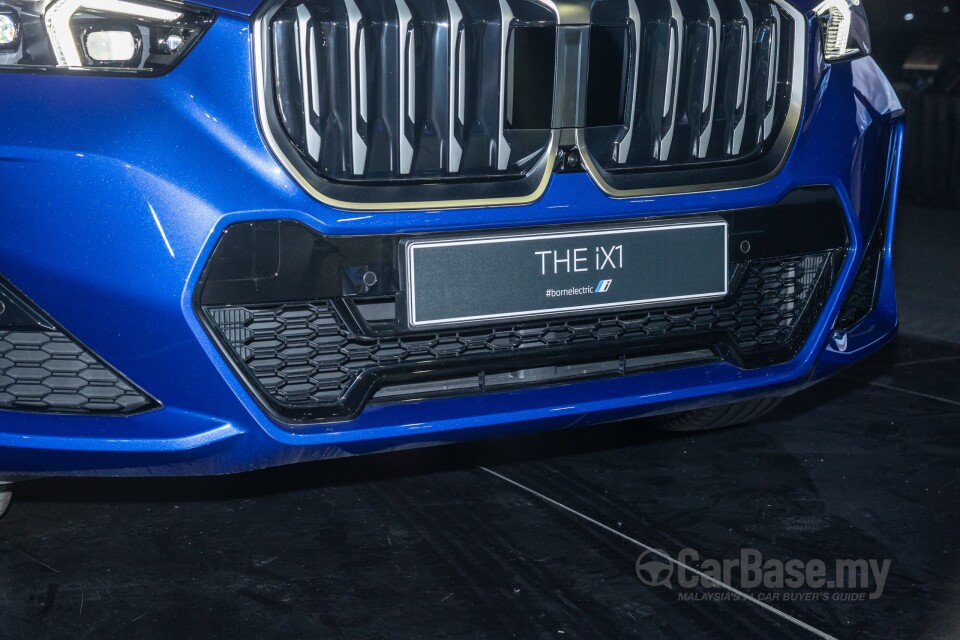 BMW iX1 U11 EV (2023) Exterior