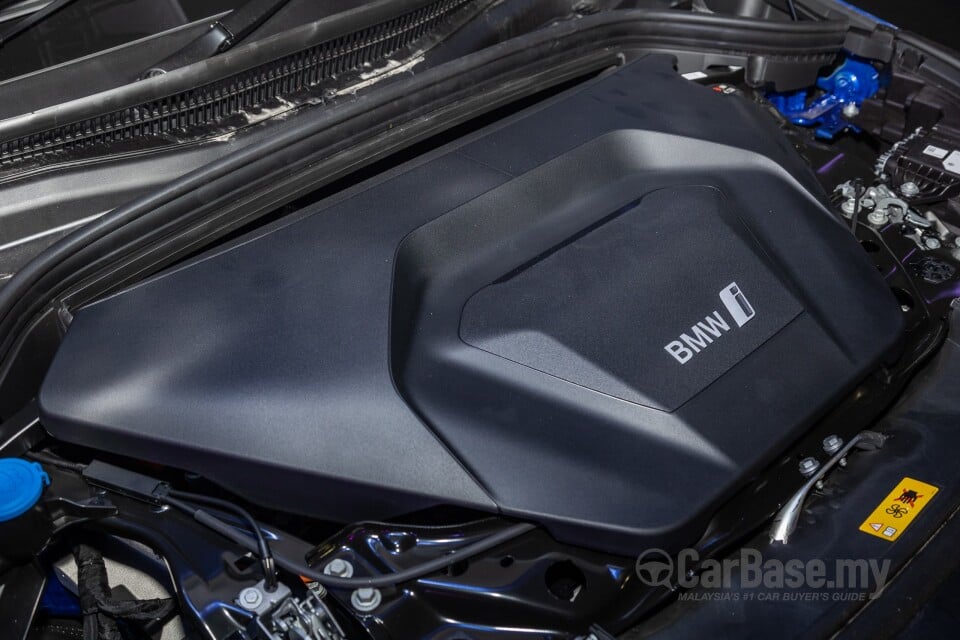 BMW iX1 U11 EV (2023) Exterior