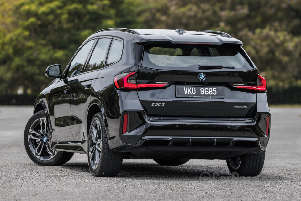 BMW iX1 U11 EV (2023) Exterior