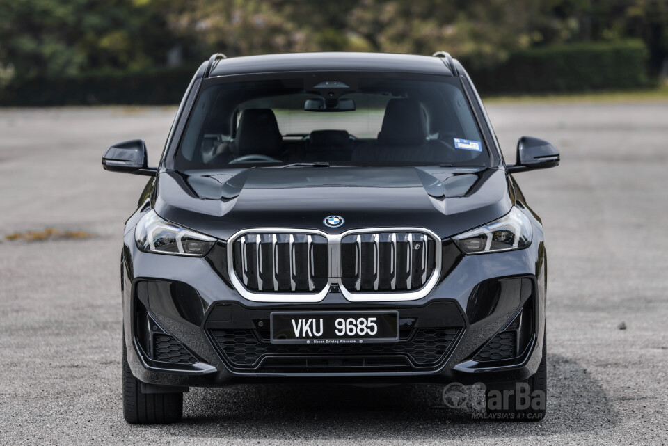 BMW iX1 U11 EV (2023) Exterior