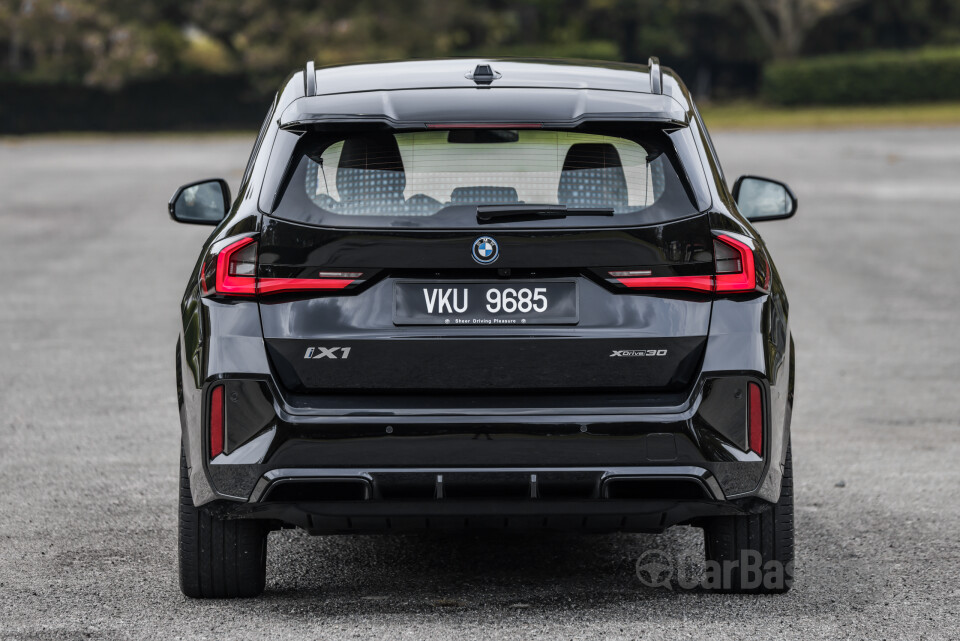 BMW iX1 U11 EV (2023) Exterior