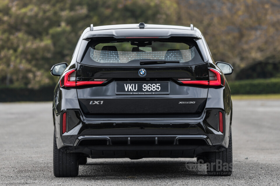 BMW iX1 U11 EV (2023) Exterior