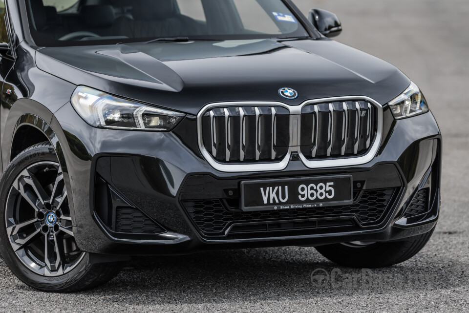 BMW iX1 U11 EV (2023) Exterior