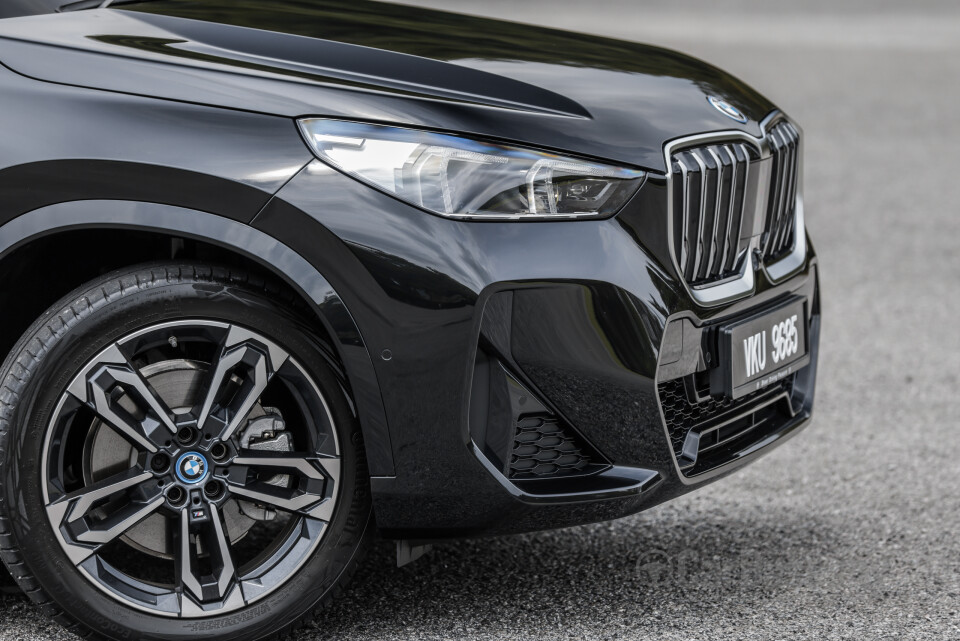 BMW iX1 U11 EV (2023) Exterior