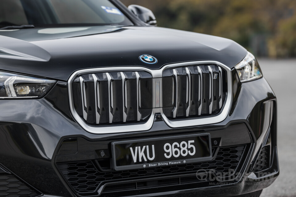 BMW iX1 U11 EV (2023) Exterior