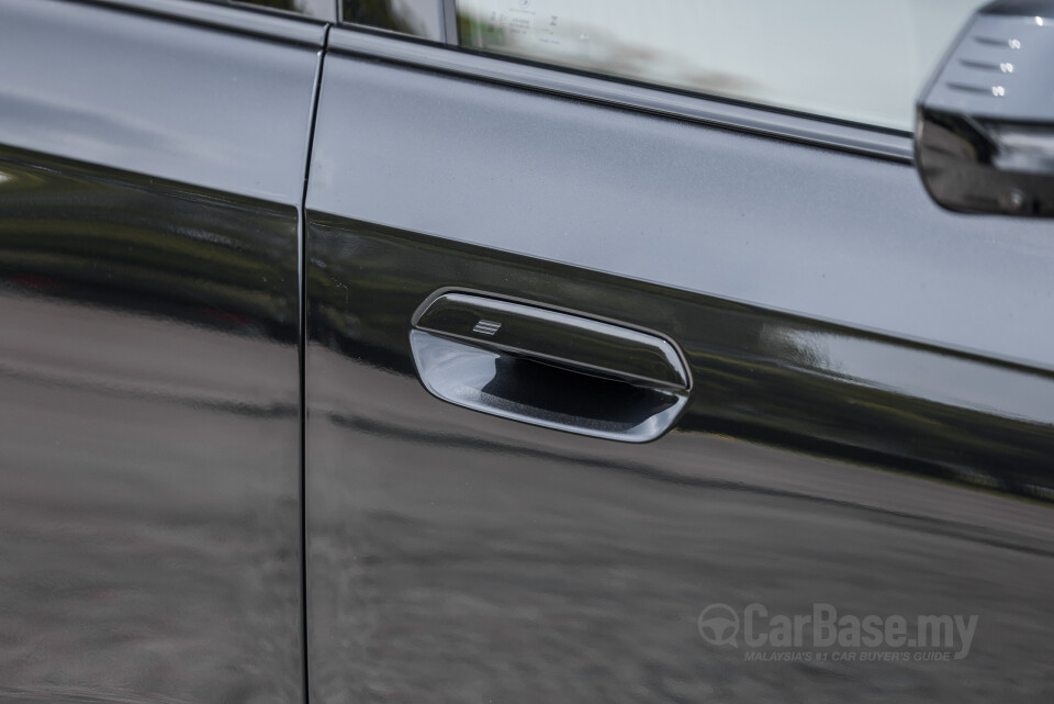 BMW iX1 U11 EV (2023) Exterior