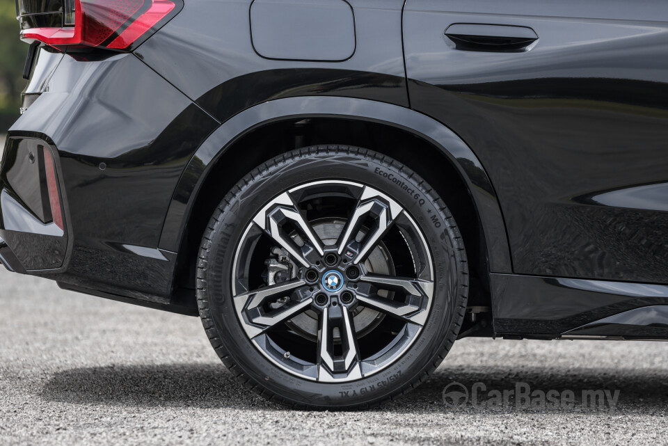 BMW iX1 U11 EV (2023) Exterior
