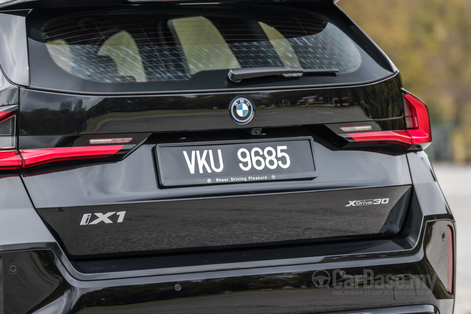 BMW iX1 U11 EV (2023) Exterior