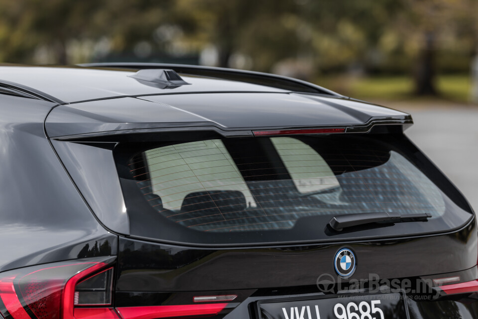 BMW iX1 U11 EV (2023) Exterior