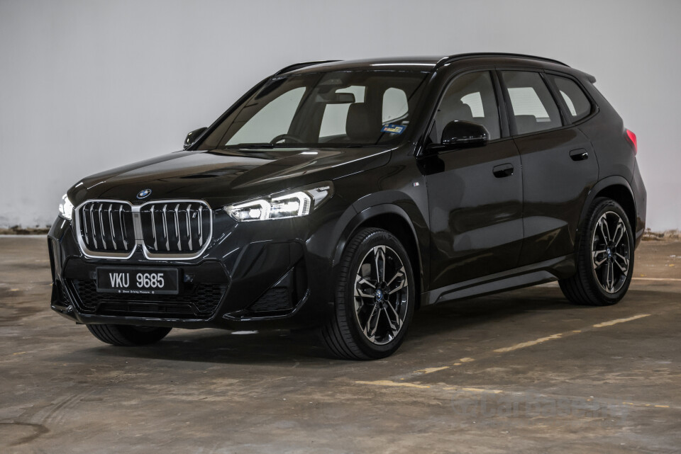BMW iX1 U11 EV (2023) Exterior