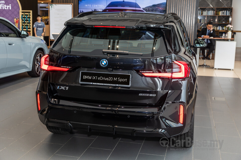 BMW iX1 U11 EV (2023) Exterior