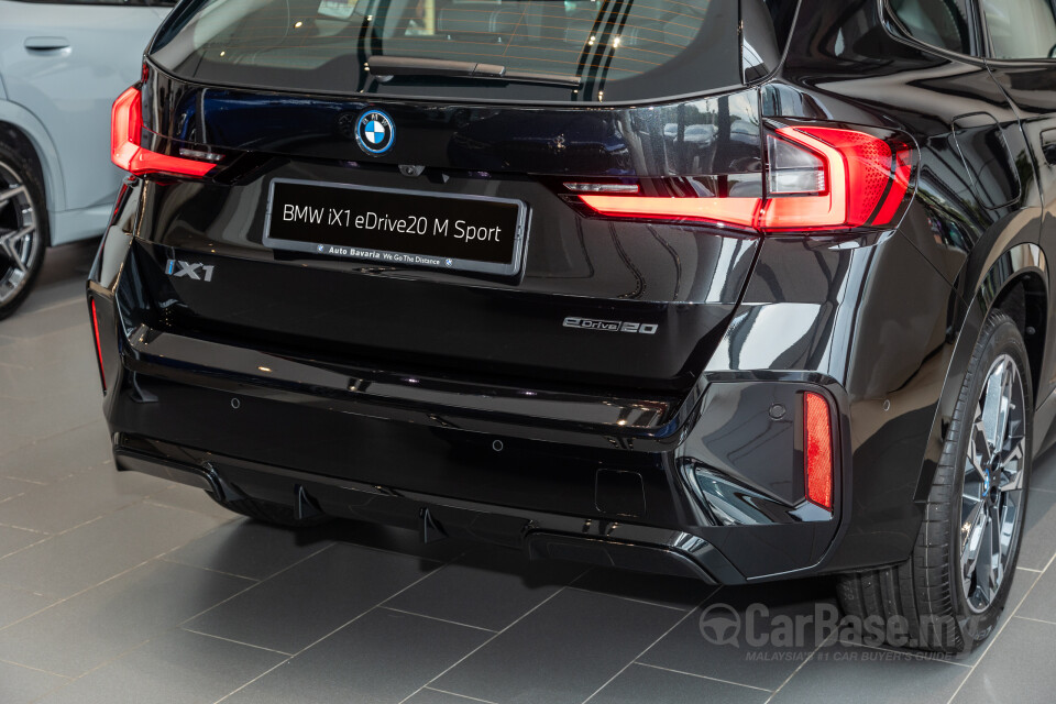 BMW iX1 U11 EV (2023) Exterior