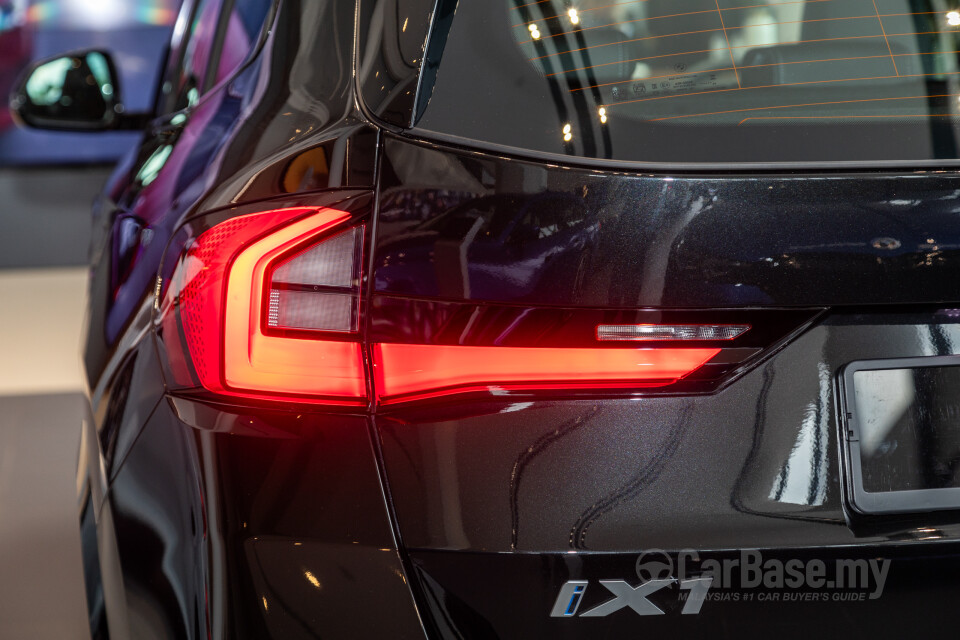 BMW iX1 U11 EV (2023) Exterior