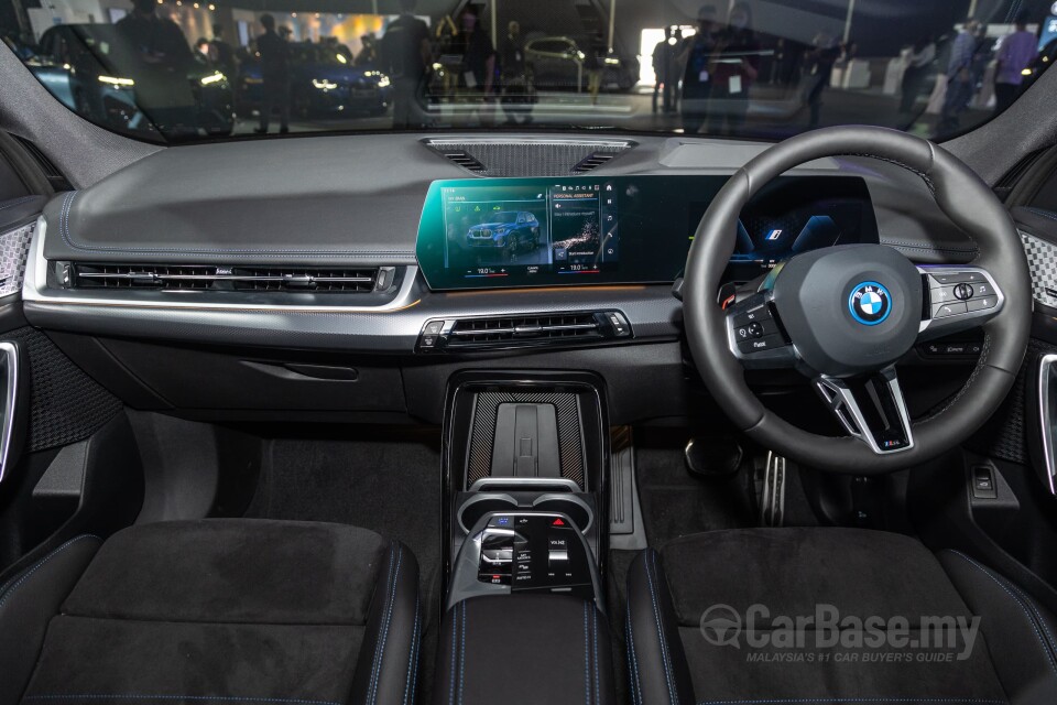 BMW iX1 U11 EV (2023) Interior