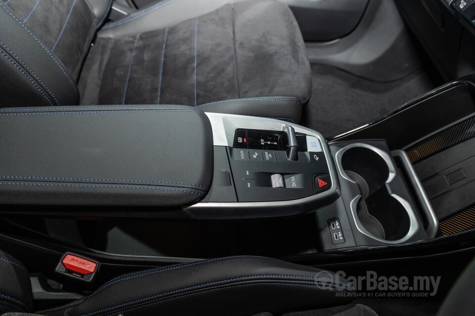 BMW iX1 U11 EV (2023) Interior