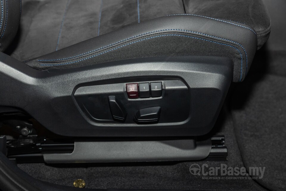 BMW iX1 U11 EV (2023) Interior