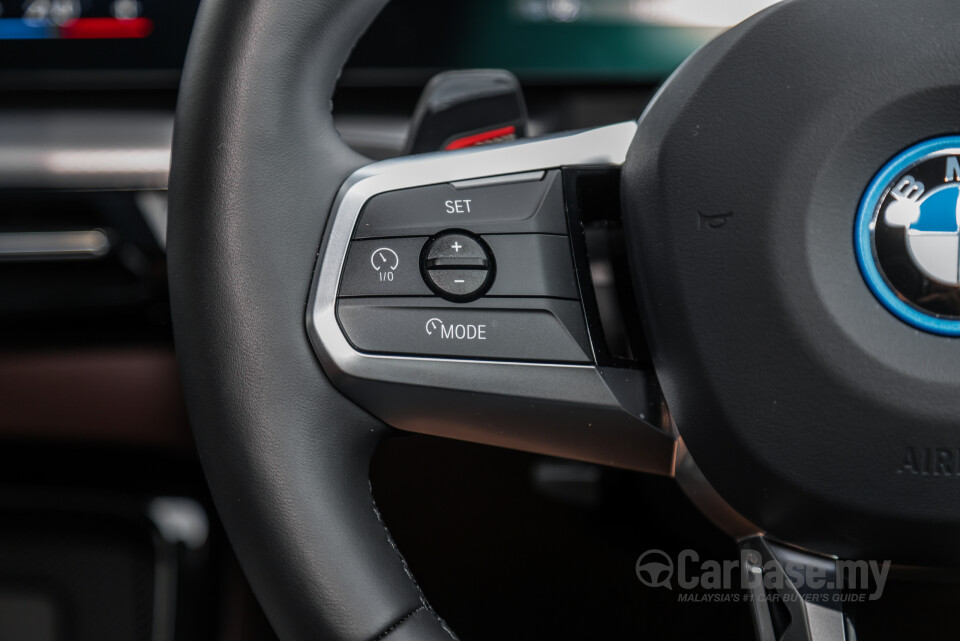 BMW iX1 U11 EV (2023) Interior