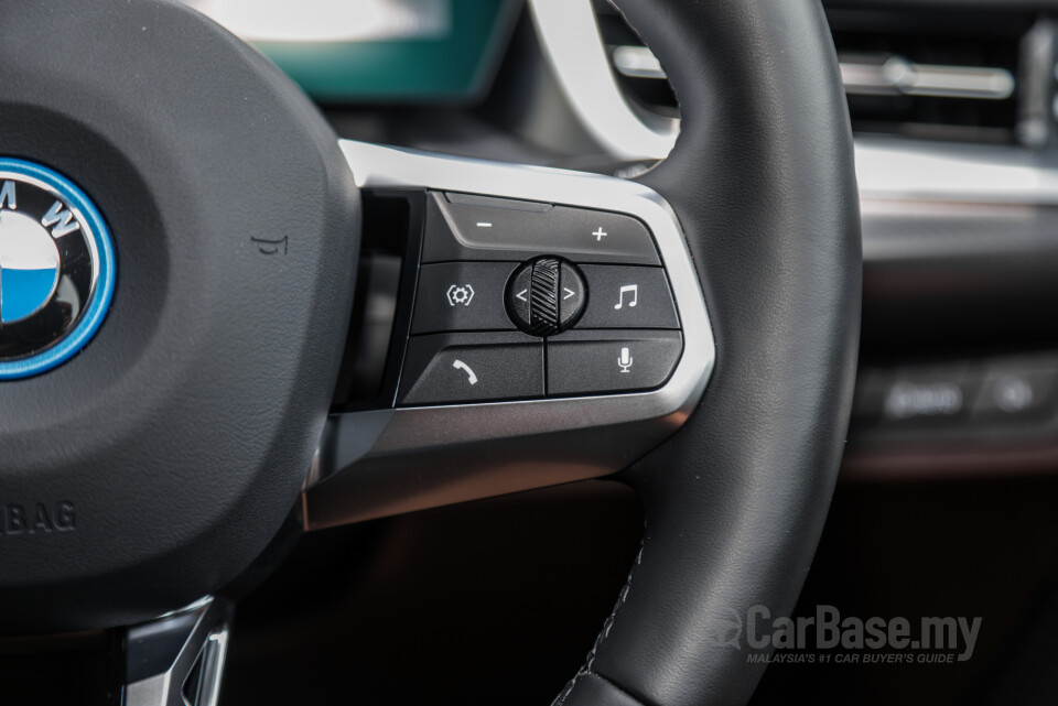 BMW iX1 U11 EV (2023) Interior