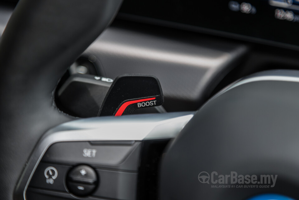 BMW iX1 U11 EV (2023) Interior