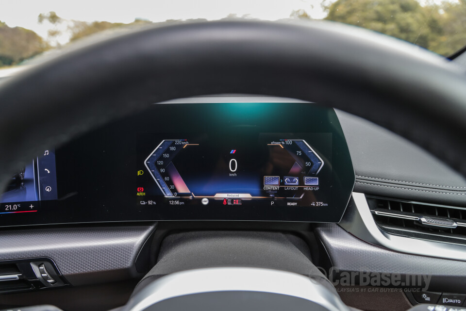 BMW iX1 U11 EV (2023) Interior