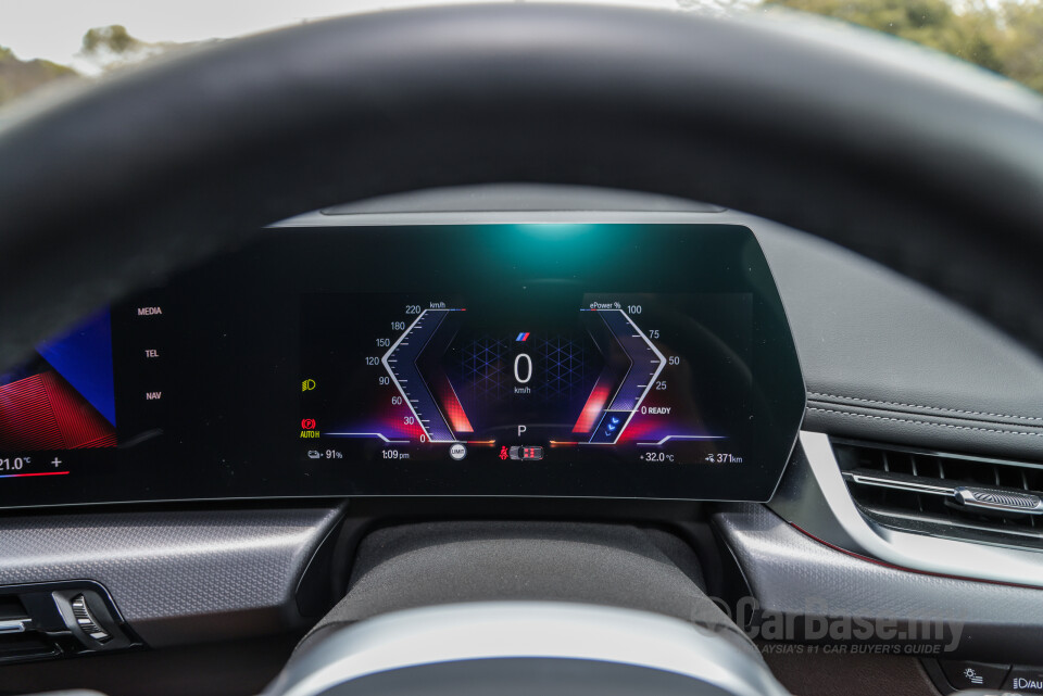 BMW iX1 U11 EV (2023) Interior