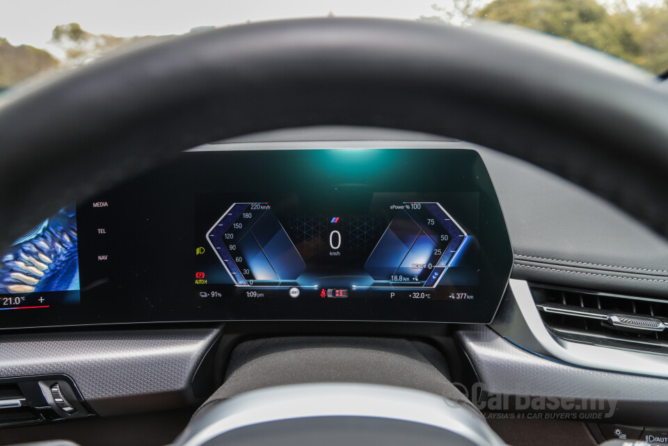 BMW iX1 U11 EV (2023) Interior